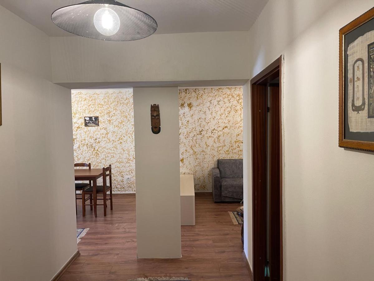 Hidden Gem Blloku Leilighet Tiranë